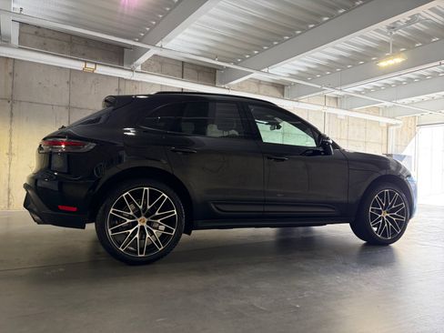 Certified 2026 Porsche Macan AWD/4WD image 8