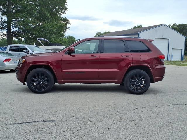 Used 2020 Jeep Grand Cherokee Altitude AWD/4WD image 4