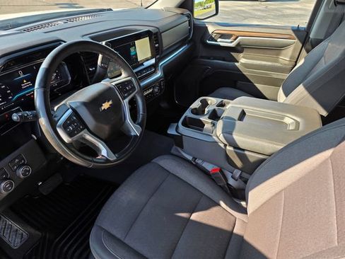 Used 2024 Chevrolet Silverado 1500 LT AWD/4WD image 19