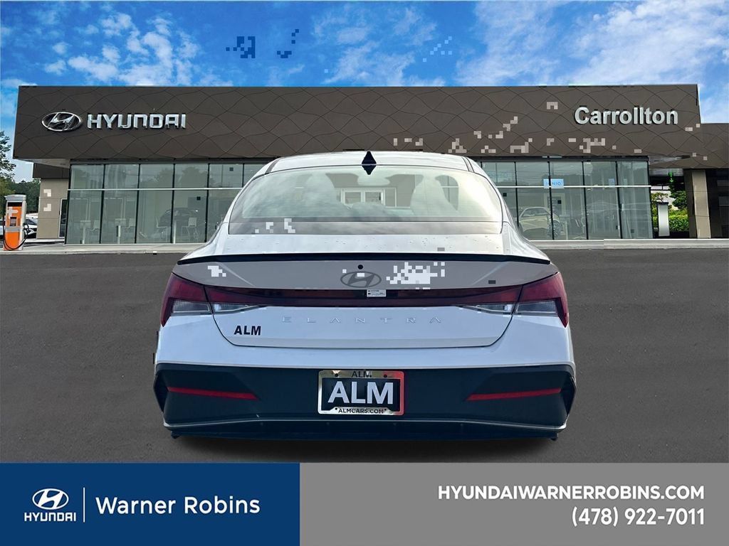New 2025 Hyundai Elantra Sport FWD image 5