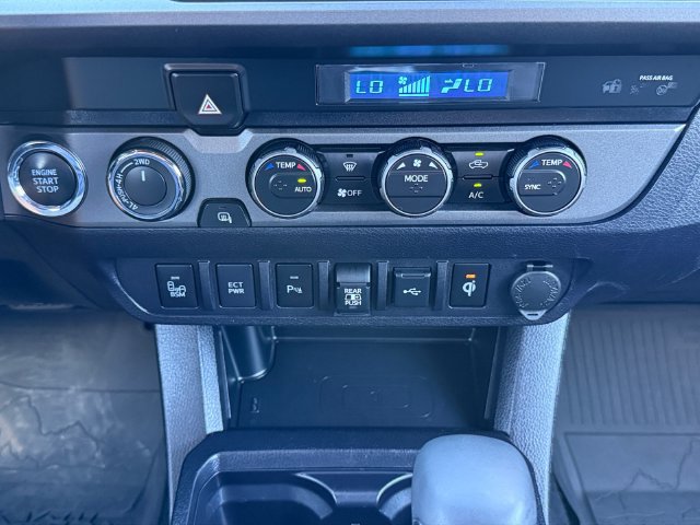 Used 2022 Toyota Tacoma TRD Off-Road w/ Technology Package AWD/4WD image 23