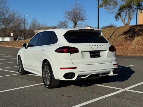 Used 2016 Porsche Cayenne GTS image 8