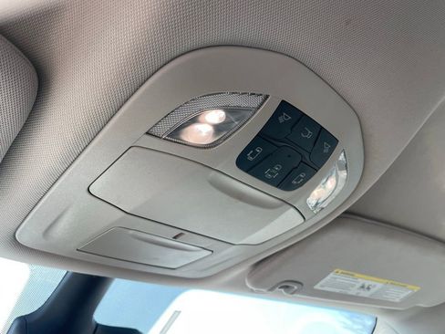 Used 2023 Chrysler Voyager LX FWD image 26