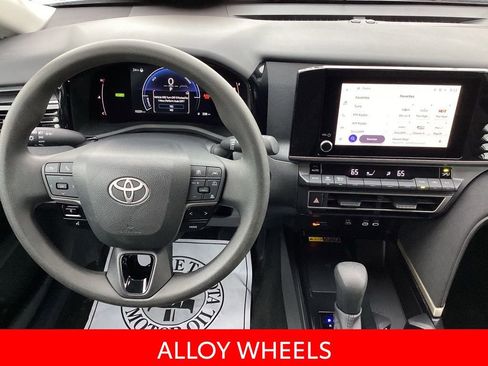 Used 2025 Toyota Camry LE image 16