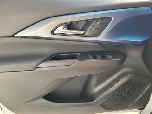 New 2026 Chevrolet Equinox EV LT image 15