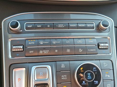 Certified 2023 Hyundai Santa Fe Limited image 15