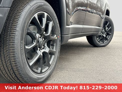 New 2026 Jeep Compass Latitude image 14