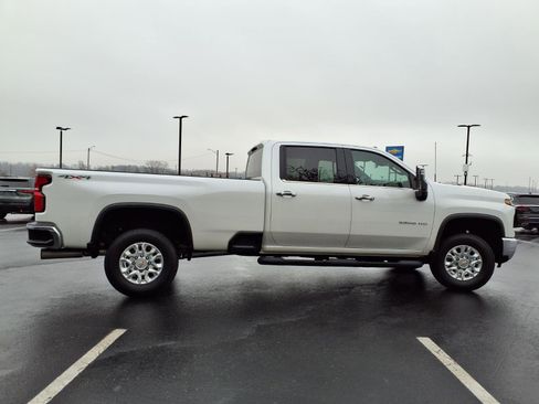 Used 2024 Chevrolet Silverado 3500 LTZ image 32