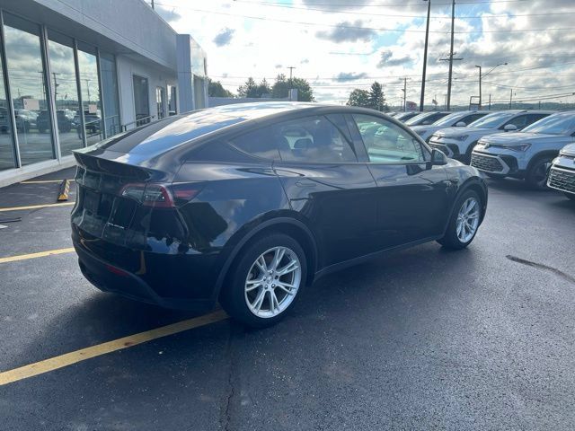 Used 2021 Tesla Model Y Long Range AWD/4WD image 3