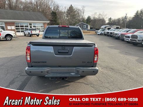 Used 2020 Nissan Frontier SV w/ Midnight Edition Floor Mats image 5