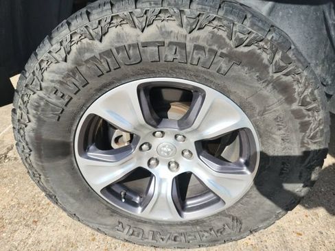 Used 2023 RAM 1500 Laramie AWD/4WD image 15