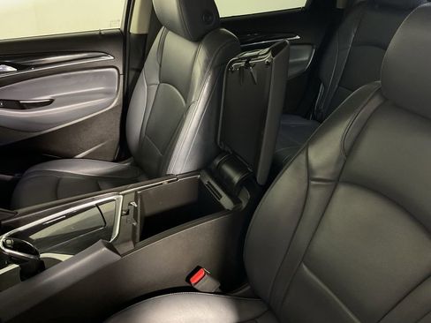 Used 2019 Buick Enclave Essence image 31