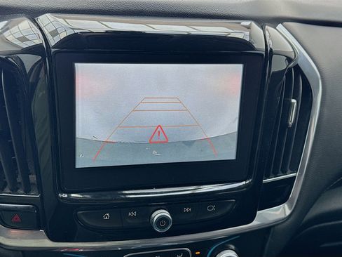 Used 2018 Chevrolet Traverse LT image 10