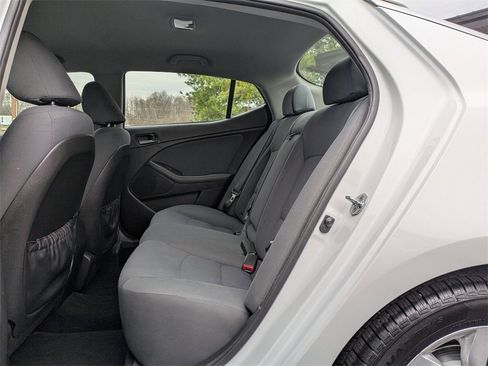 Used 2015 Kia Optima LX w/ LX Convenience Package image 9