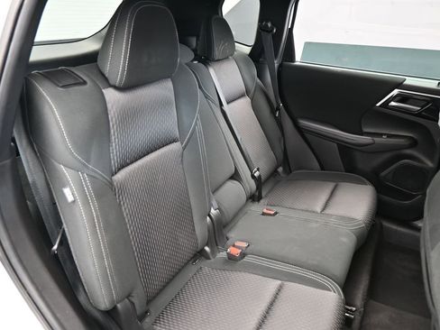 Used 2023 Mitsubishi Outlander ES image 43