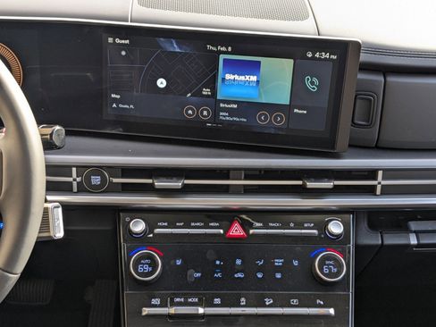 Used 2024 Hyundai Santa Fe XRT image 17