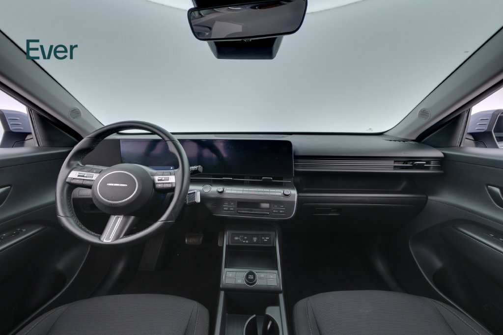 Used 2025 Hyundai Kona SEL FWD image 26