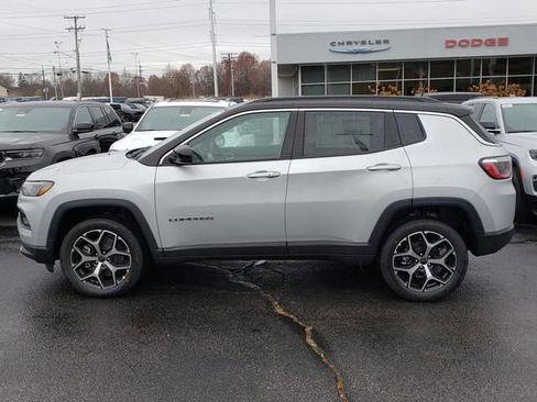 New 2026 Jeep Compass Limited AWD/4WD image 2