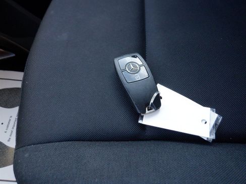 Used 2024 Mercedes-Benz Sprinter 2500 image 17