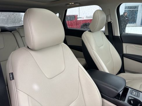 Used 2019 Ford Edge Titanium w/ Equipment Group 301A image 30