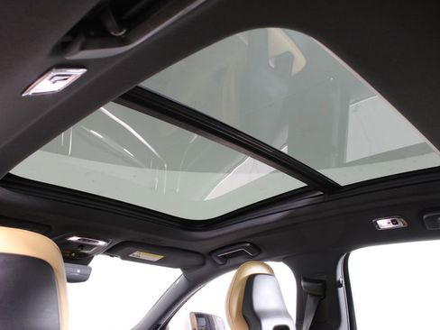 Used 2018 Volvo S90 T5 Momentum w/ Convenience Package image 20