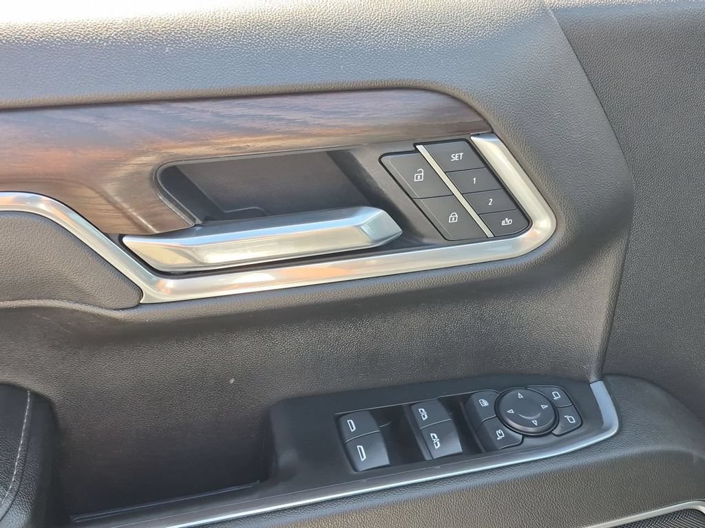 Used 2025 GMC Sierra 1500 SLT RWD image 23