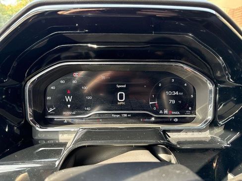 Used 2025 GMC Sierra 1500 SLT image 11