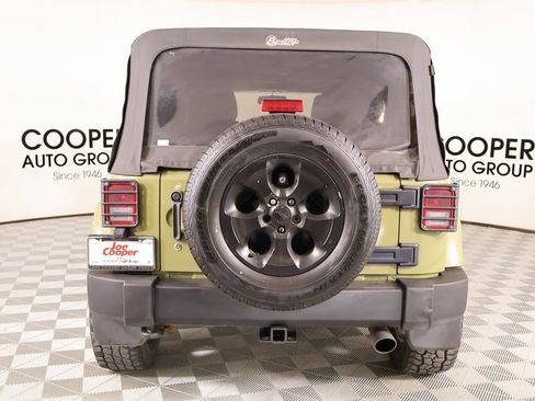 Used 2013 Jeep Wrangler Unlimited Sahara w/ Dual Top Group image 21