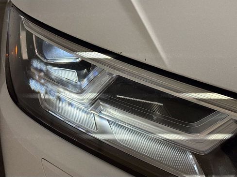 Used 2019 Audi SQ5 Prestige image 38