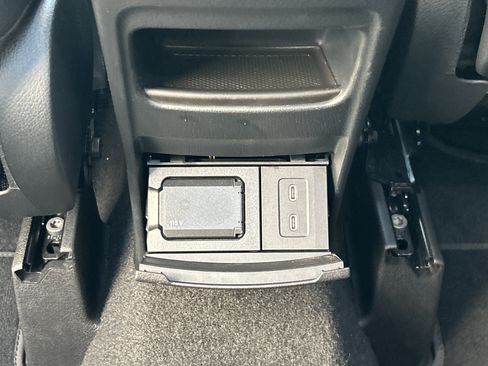 Certified 2025 Mercedes-Benz GLA 250 image 41