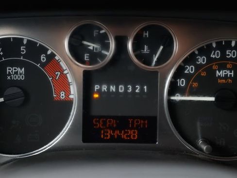 Used 2006 HUMMER H3 4dr 4WD SUV image 46