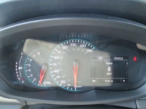 Used 2022 Chevrolet Trax LT w/ LT Convenience Package image 18