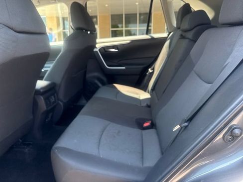 Used 2025 Toyota RAV4 XLE FWD image 19