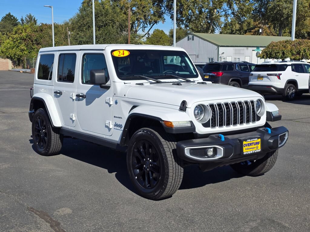 Used 2024 Jeep Wrangler Unlimited Sahara AWD/4WD image 8