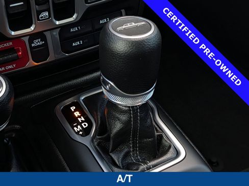 Used 2025 Jeep Gladiator Mojave w/ Safety Group AWD/4WD image 35
