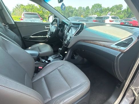 Used 2019 Hyundai Santa Fe XL SE w/ SE Premium Package 02 FWD image 29