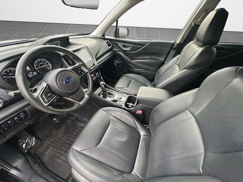 Used 2024 Subaru Forester Touring w/ Pop Package 2 image 10