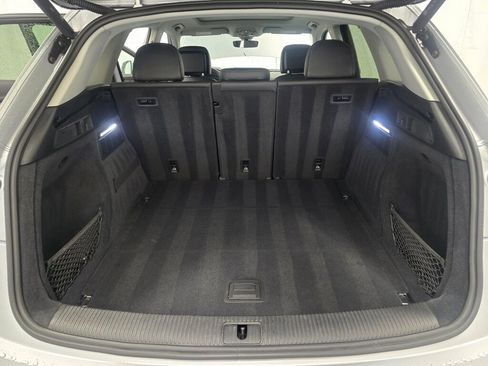 Used 2023 Audi Q5 2.0T Premium w/ Convenience Package image 11