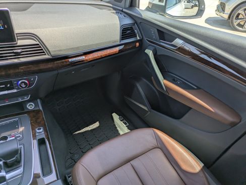 Used 2018 Audi Q5 2.0T Premium Plus AWD/4WD image 16