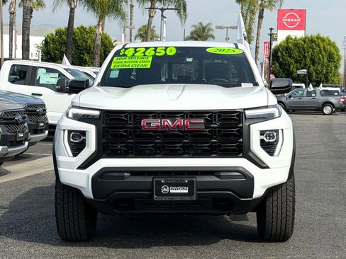 Used 2025 GMC Canyon Elevation image 3