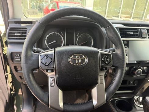 Used 2022 Toyota 4Runner TRD Sport w/ Technology Package AWD/4WD image 7