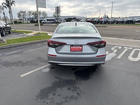 Used 2025 Honda Civic Sport image 5