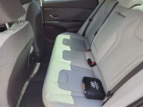 New 2025 Hyundai Elantra Limited image 14