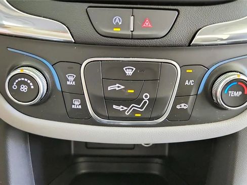 Used 2024 Chevrolet Equinox LS FWD image 29