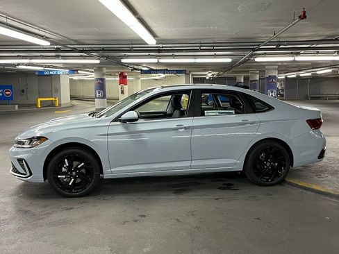 New 2026 Volkswagen Jetta SE image 27