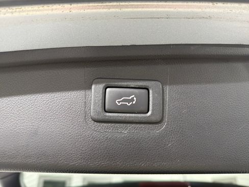 Used 2018 Subaru Outback 2.5i Limited w/ Popular Package #2 image 12