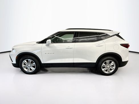 Used 2020 Chevrolet Blazer LT w/ Sound & Technology Package FWD image 4