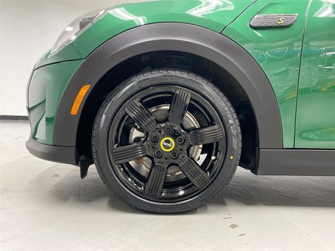 Certified 2024 MINI Cooper SE image 23