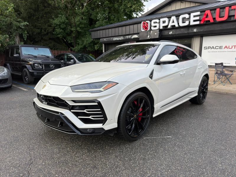Used 2022 Lamborghini Urus AWD/4WD image 9