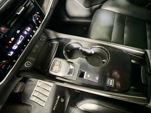 Used 2021 Nissan Rogue SL image 26